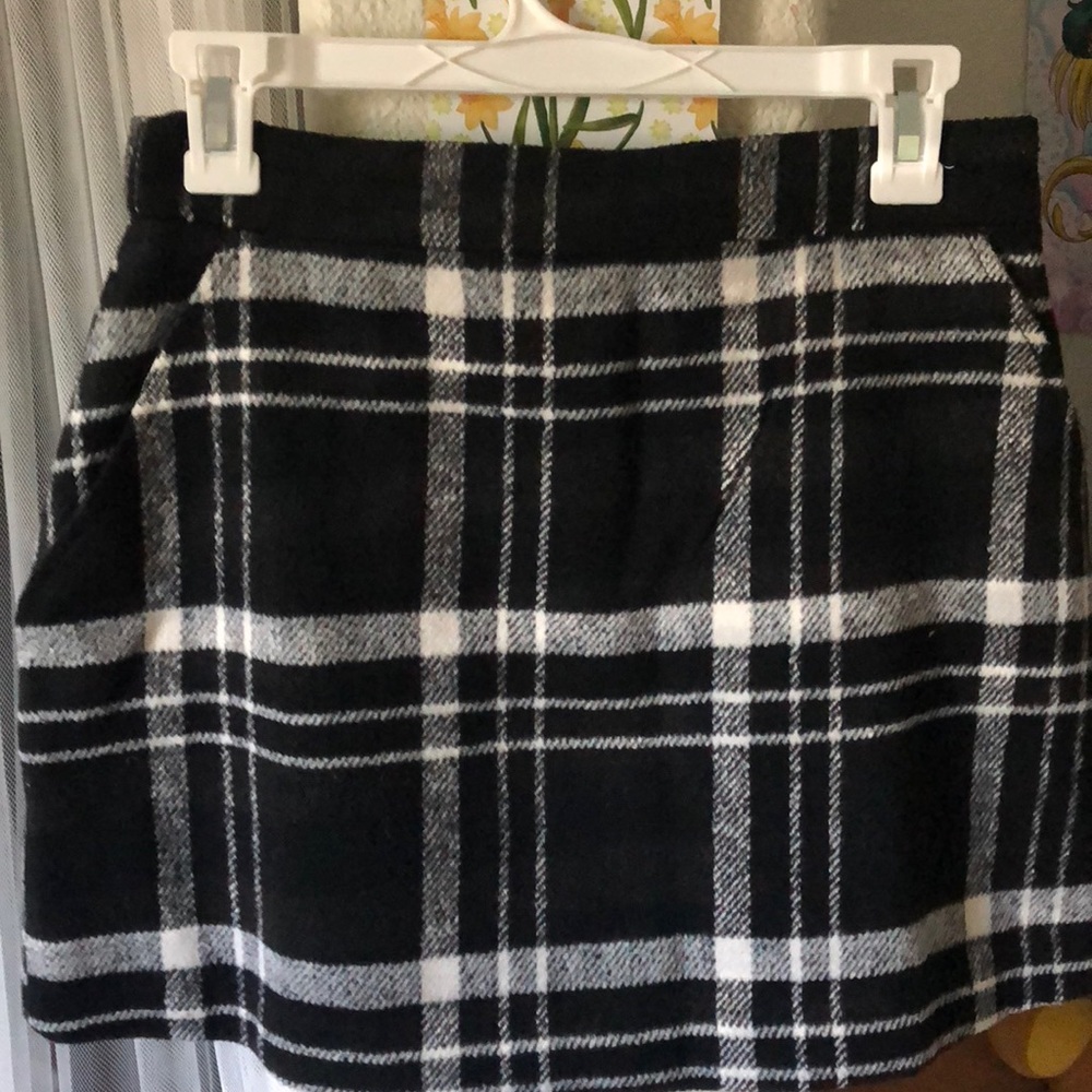 Forever21 flannel/plaid style skirt size M